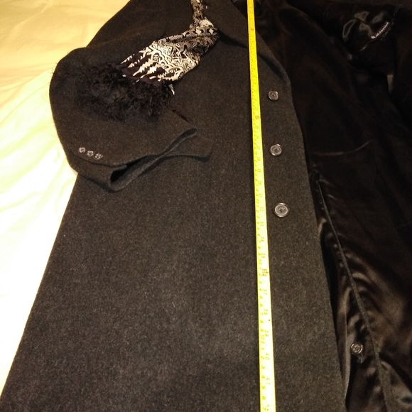 Men's Burberry top coat - Picture 5 of 6